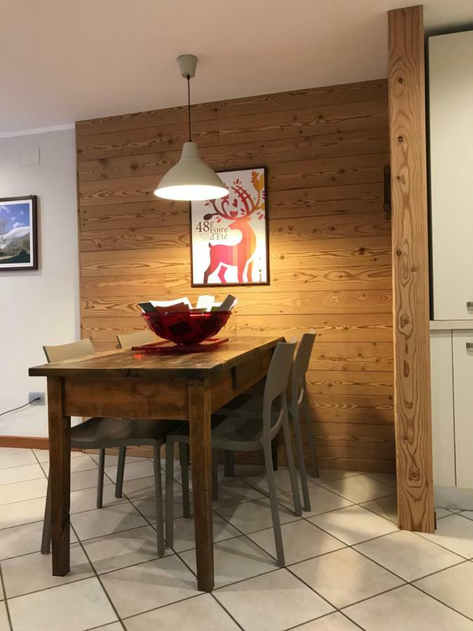 Alloggio Turistico Maison S Anselme Vda Aosta Cir 0015 Eksteriør billede
